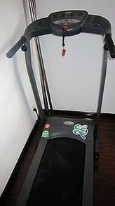 低價(jià)轉(zhuǎn)讓9成新舒華跑步機(jī)，僅需800元